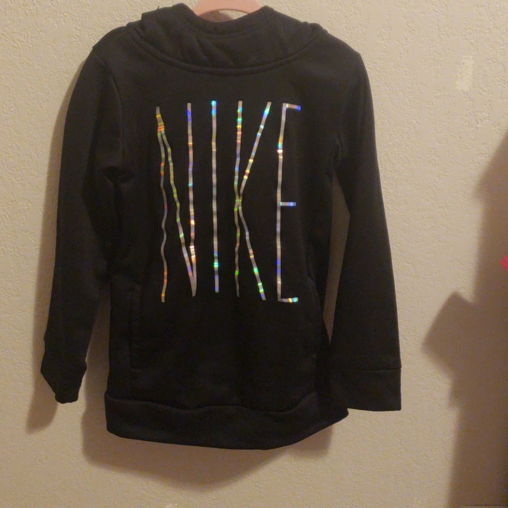 Girls Nike Sweatshirt, Leggings & Skorts